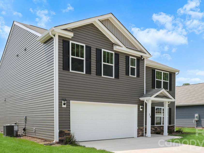 76 Creekwalk Lane, Waynesville, NC 28785.  MLS# CAR4339935, YatesRealty ID 24133. 