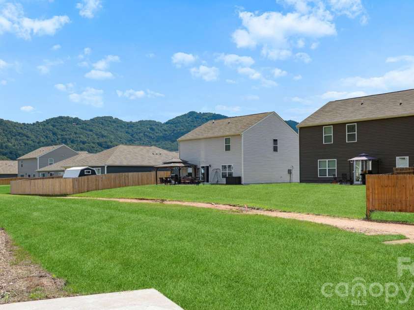 76 Creekwalk Lane, Waynesville, NC 28785.  MLS# CAR4339935, YatesRealty ID 24133. 