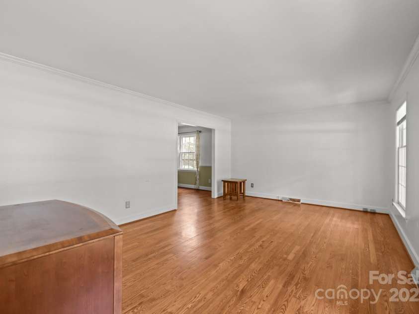 3520 Rea Road, Charlotte, NC 28226.  MLS# CAR4274479, YatesRealty ID 24135. 