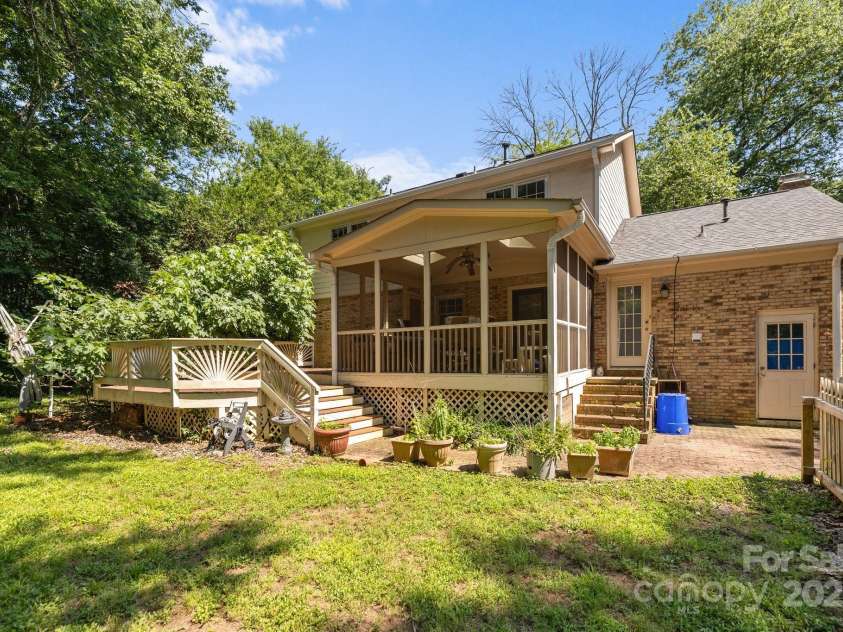 3520 Rea Road, Charlotte, NC 28226.  MLS# CAR4274479, YatesRealty ID 24135. 