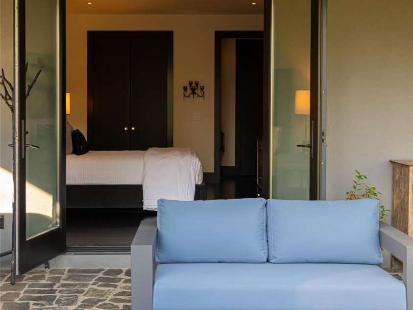 32 Brookline Drive, Asheville, NC 28803.  MLS# CAR4241064, YatesRealty ID 24136. 