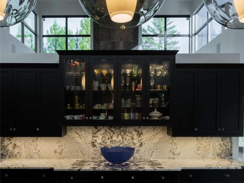 32 Brookline Drive, Asheville, NC 28803.  MLS# CAR4241064, YatesRealty ID 24136. 