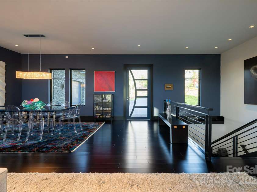 32 Brookline Drive, Asheville, NC 28803.  MLS# CAR4241064, YatesRealty ID 24136. 