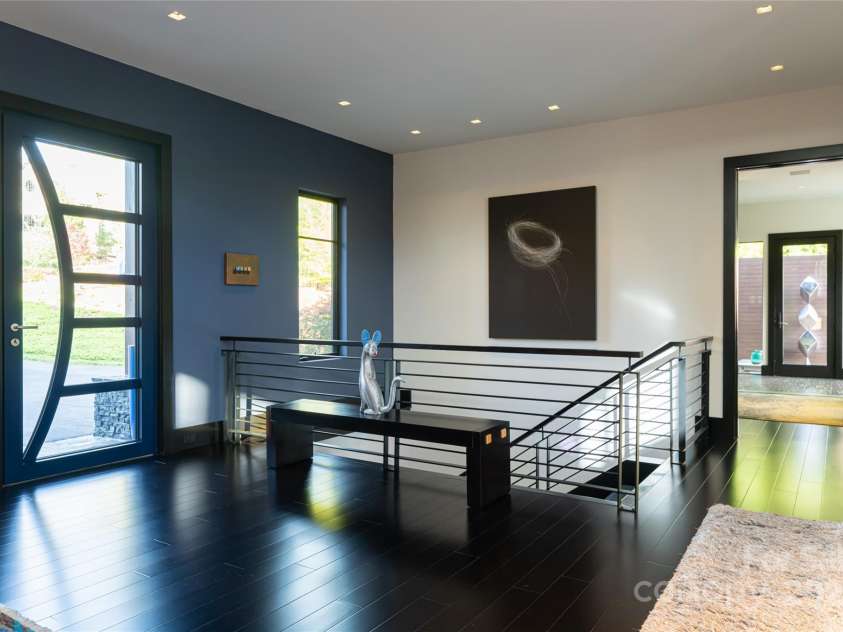 32 Brookline Drive, Asheville, NC 28803.  MLS# CAR4241064, YatesRealty ID 24136. 