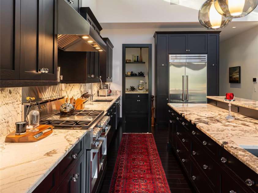 32 Brookline Drive, Asheville, NC 28803.  MLS# CAR4241064, YatesRealty ID 24136. 