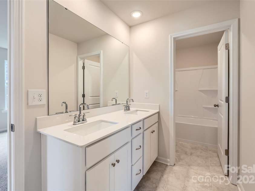 4194 Skyboat Circle, Fort Mill, SC 29715.  MLS# CAR4245182, YatesRealty ID 24137. Bathroom 2