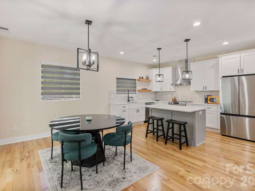 8925 Harrisburg Road, Charlotte, NC 28215.  MLS# CAR4380579, YatesRealty ID 24137. 