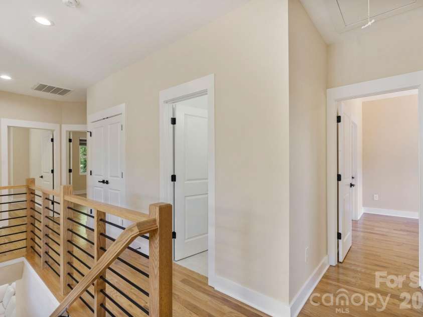 8925 Harrisburg Road, Charlotte, NC 28215.  MLS# CAR4380579, YatesRealty ID 24137. 
