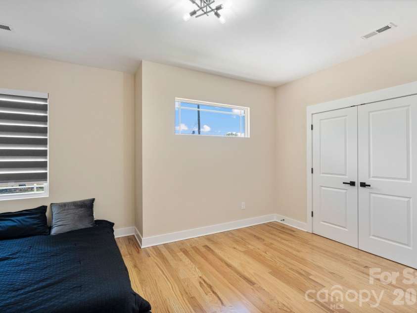 8925 Harrisburg Road, Charlotte, NC 28215.  MLS# CAR4380579, YatesRealty ID 24137. 