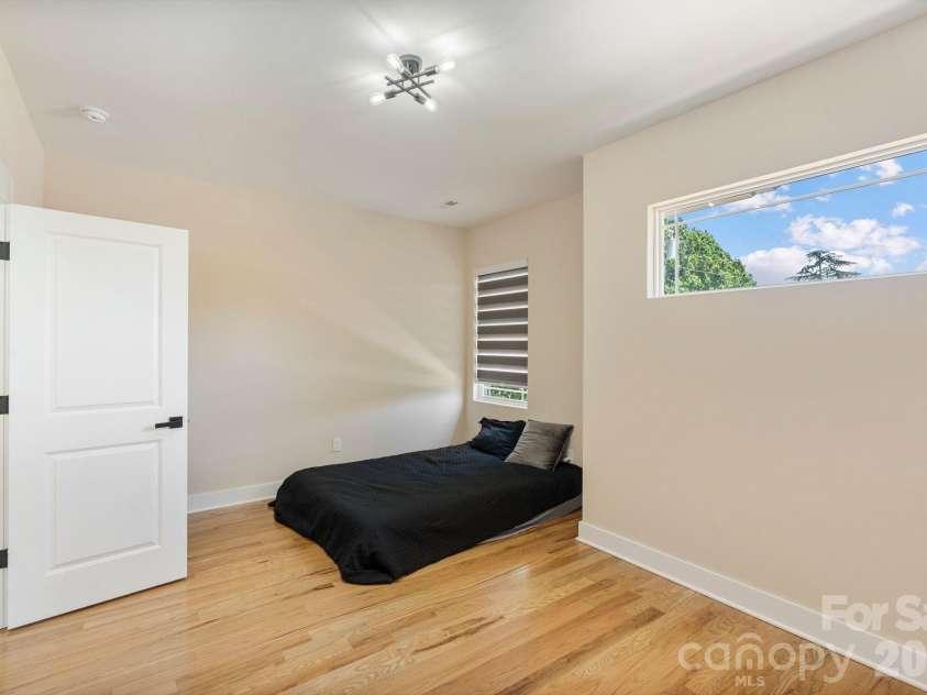 8925 Harrisburg Road, Charlotte, NC 28215.  MLS# CAR4380579, YatesRealty ID 24137. 