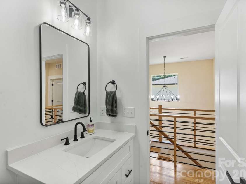 8925 Harrisburg Road, Charlotte, NC 28215.  MLS# CAR4380579, YatesRealty ID 24137. 