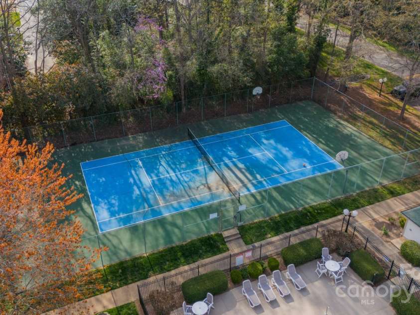 1001 Churchill Downs Court, Charlotte, NC 28211.  MLS# CAR4235260, YatesRealty ID 2414. 