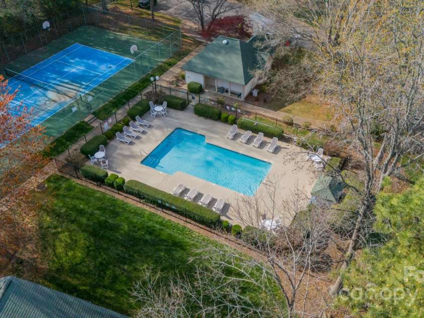 1001 Churchill Downs Court, Charlotte, NC 28211.  MLS# CAR4235260, YatesRealty ID 2414. 