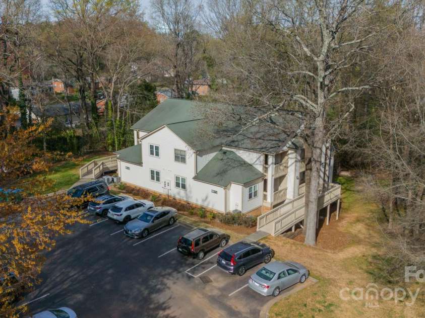 1001 Churchill Downs Court, Charlotte, NC 28211.  MLS# CAR4235260, YatesRealty ID 2414. 