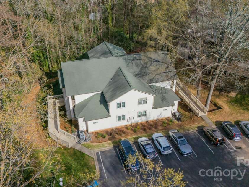 1001 Churchill Downs Court, Charlotte, NC 28211.  MLS# CAR4235260, YatesRealty ID 2414. 