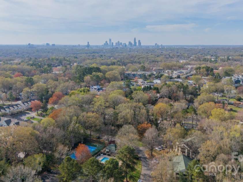 1001 Churchill Downs Court, Charlotte, NC 28211.  MLS# CAR4235260, YatesRealty ID 2414. Uptown