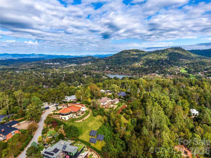 95 Horizon Hill Road, Asheville, NC 28804.  MLS# CAR4319881, YatesRealty ID 2414. 