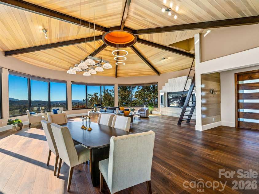 95 Horizon Hill Road, Asheville, NC 28804.  MLS# CAR4319881, YatesRealty ID 2414. 