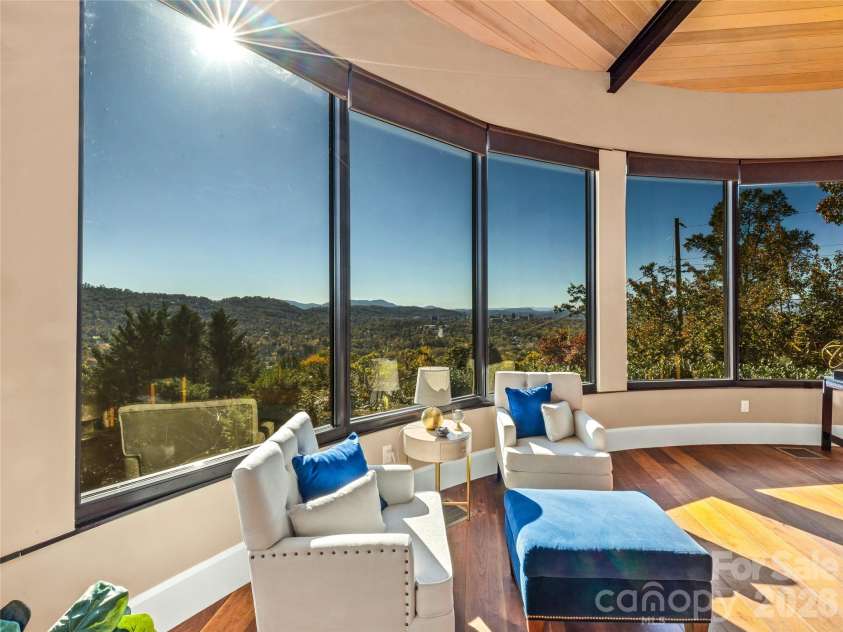 95 Horizon Hill Road, Asheville, NC 28804.  MLS# CAR4319881, YatesRealty ID 2414. 