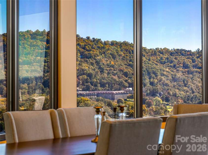 95 Horizon Hill Road, Asheville, NC 28804.  MLS# CAR4319881, YatesRealty ID 2414. 