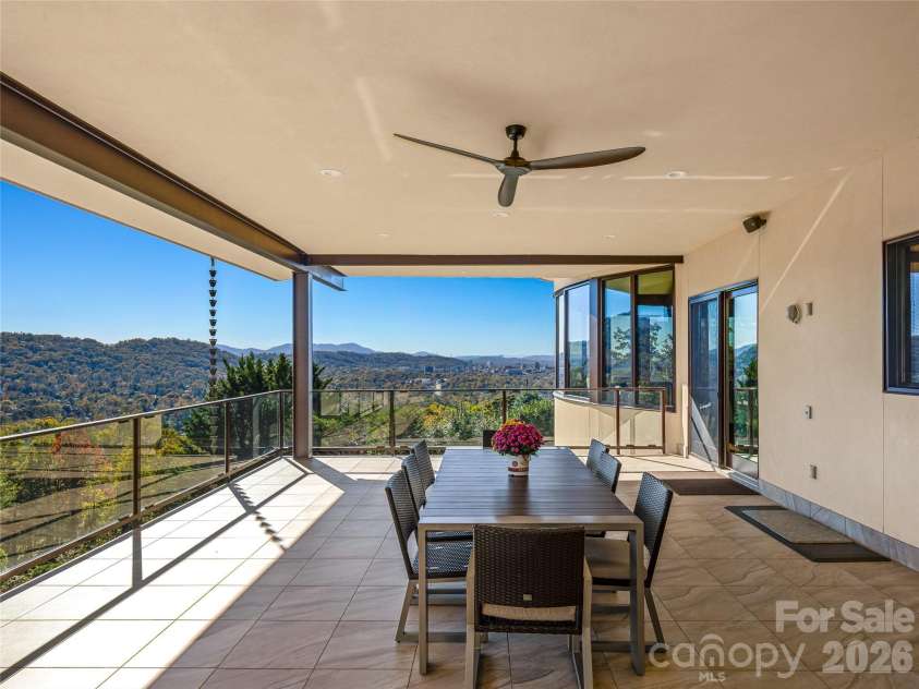 95 Horizon Hill Road, Asheville, NC 28804.  MLS# CAR4319881, YatesRealty ID 2414. 