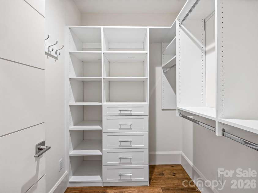 95 Horizon Hill Road, Asheville, NC 28804.  MLS# CAR4319881, YatesRealty ID 2414. 