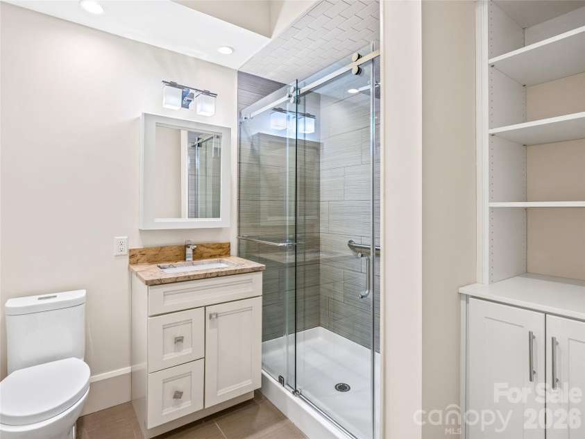 95 Horizon Hill Road, Asheville, NC 28804.  MLS# CAR4319881, YatesRealty ID 2414. 