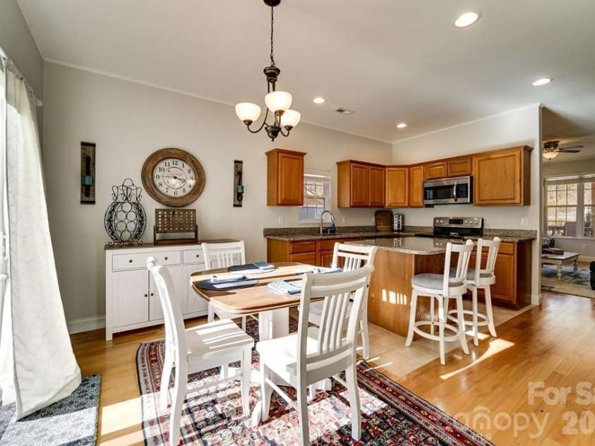 990 Hornet Drive, Whittier, NC 28789.  MLS# CAR4346753, YatesRealty ID 2414. 