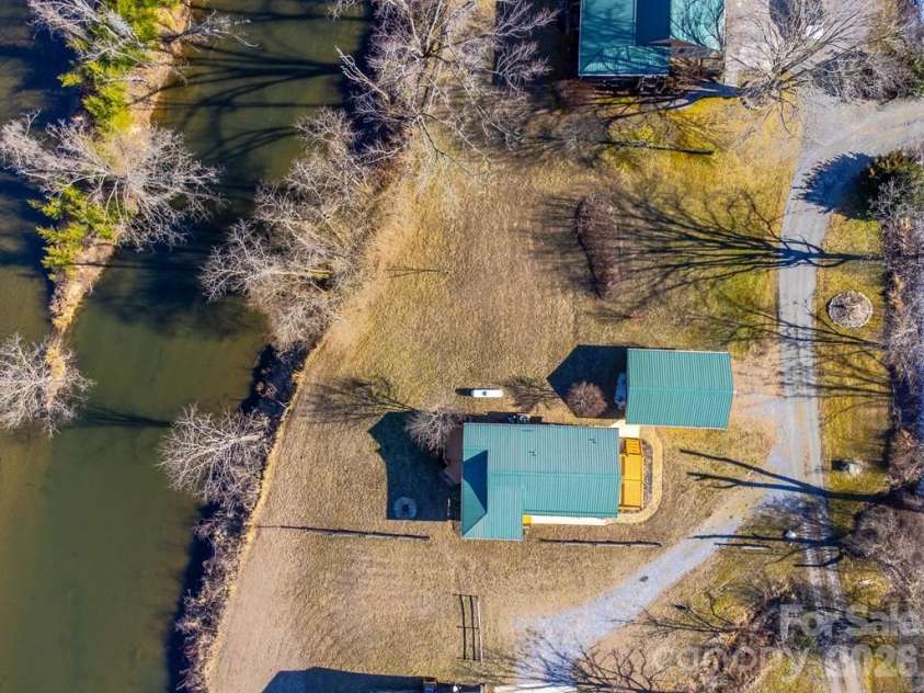 990 Hornet Drive, Whittier, NC 28789.  MLS# CAR4346753, YatesRealty ID 2414. 