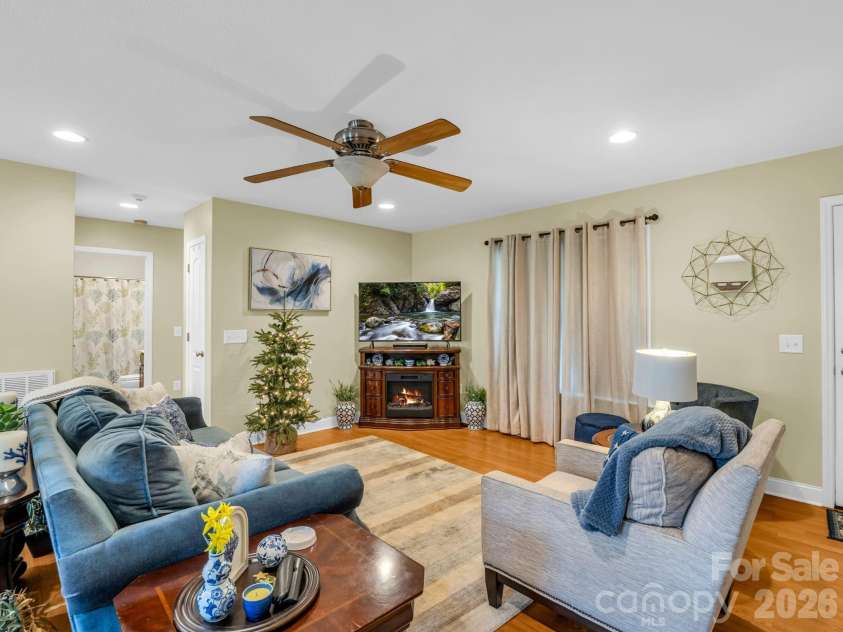 155 Vanity Lane, Ellenboro, NC 28040.  MLS# CAR4383076, YatesRealty ID 24141. 