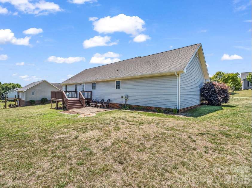 155 Vanity Lane, Ellenboro, NC 28040.  MLS# CAR4383076, YatesRealty ID 24141. 