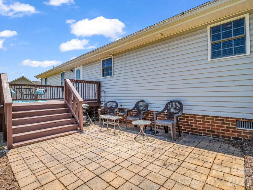 155 Vanity Lane, Ellenboro, NC 28040.  MLS# CAR4383076, YatesRealty ID 24141. 