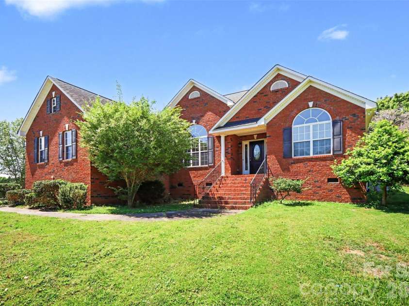 2029 Saye Brook Drive, Monroe, NC 28112.  MLS# CAR4374266, YatesRealty ID 24143. 