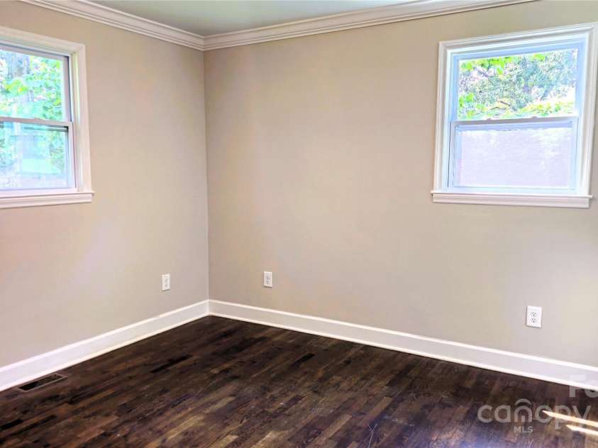 203 Witten Lane, Gastonia, NC 28052.  MLS# CAR4278187, YatesRealty ID 24144. 