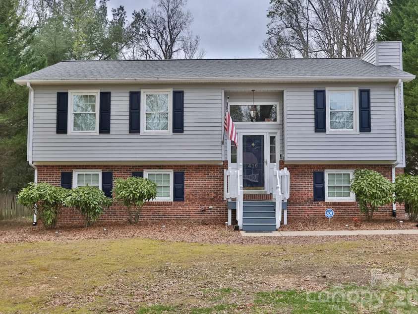 419 Cypress Drive, Reidsville, NC 27320.  MLS# CAR4359865, YatesRealty ID 24144. 
