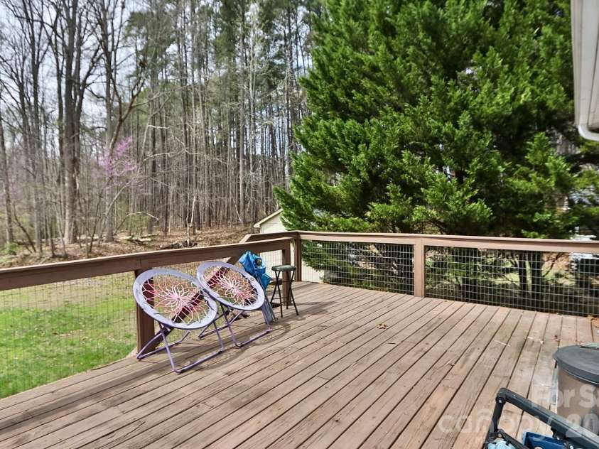 419 Cypress Drive, Reidsville, NC 27320.  MLS# CAR4359865, YatesRealty ID 24144. 