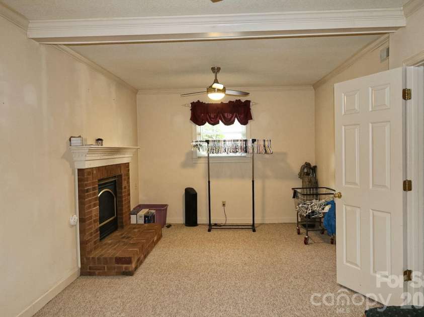 419 Cypress Drive, Reidsville, NC 27320.  MLS# CAR4359865, YatesRealty ID 24144. 