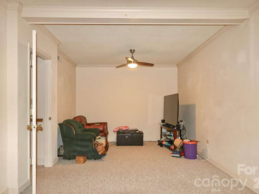 419 Cypress Drive, Reidsville, NC 27320.  MLS# CAR4359865, YatesRealty ID 24144. 