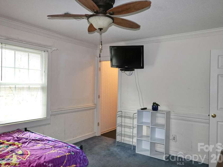419 Cypress Drive, Reidsville, NC 27320.  MLS# CAR4359865, YatesRealty ID 24144. 