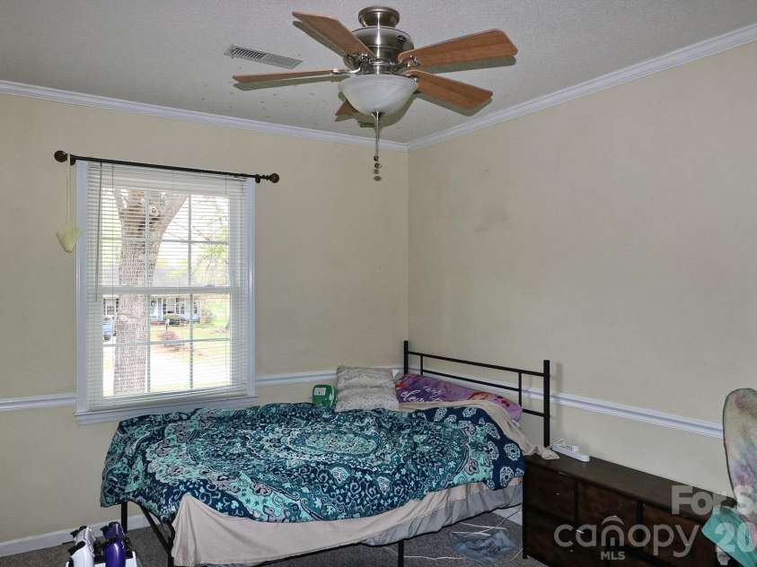 419 Cypress Drive, Reidsville, NC 27320.  MLS# CAR4359865, YatesRealty ID 24144. 