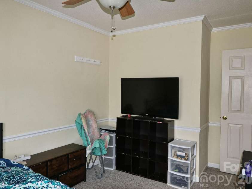 419 Cypress Drive, Reidsville, NC 27320.  MLS# CAR4359865, YatesRealty ID 24144. 
