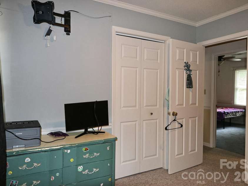 419 Cypress Drive, Reidsville, NC 27320.  MLS# CAR4359865, YatesRealty ID 24144. 