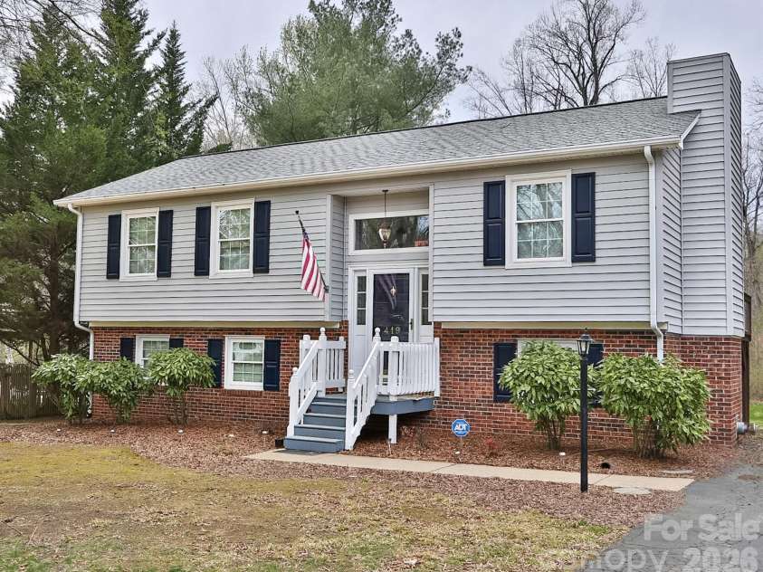 419 Cypress Drive, Reidsville, NC 27320.  MLS# CAR4359865, YatesRealty ID 24144. 