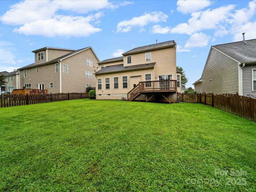 8004 Fountainbrook Drive, Indian Trail, NC 28079.  MLS# CAR4287908, YatesRealty ID 24146. Beautiful Fenced Yard