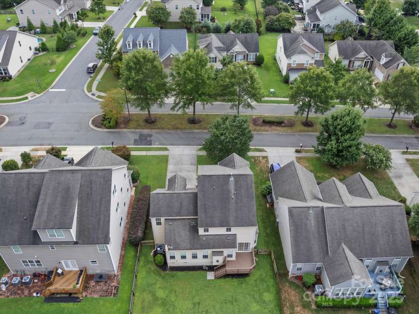 8004 Fountainbrook Drive, Indian Trail, NC 28079.  MLS# CAR4287908, YatesRealty ID 24146. Buffered by a median