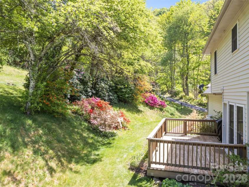 831 Red Bank Road, Waynesville, NC 28786.  MLS# CAR4375458, YatesRealty ID 24146. 