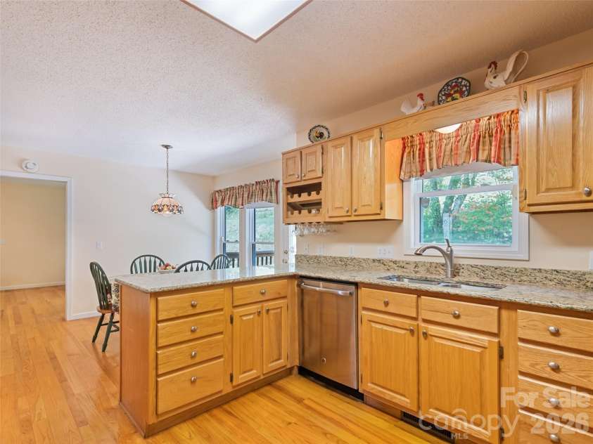 831 Red Bank Road, Waynesville, NC 28786.  MLS# CAR4375458, YatesRealty ID 24146. 