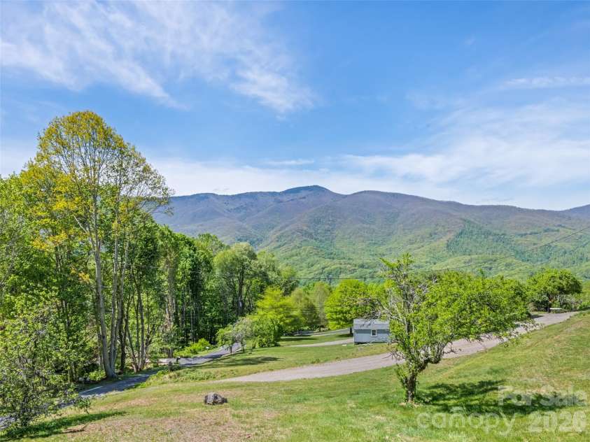 831 Red Bank Road, Waynesville, NC 28786.  MLS# CAR4375458, YatesRealty ID 24146. 