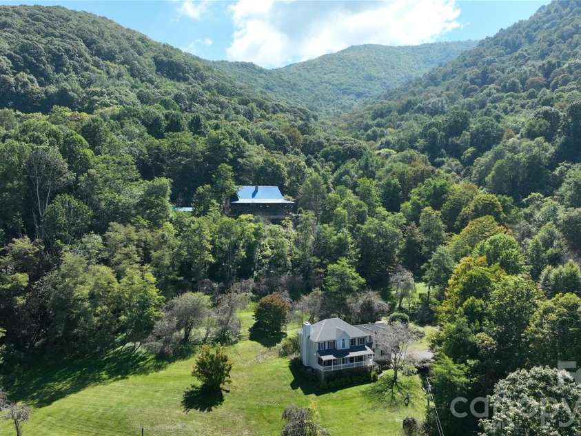 831 Red Bank Road, Waynesville, NC 28786.  MLS# CAR4375458, YatesRealty ID 24146. 