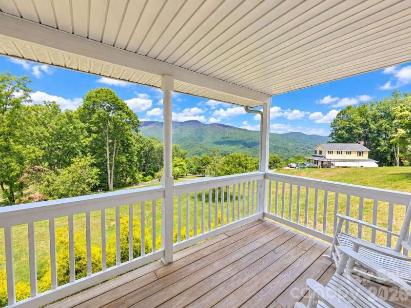 831 Red Bank Road, Waynesville, NC 28786.  MLS# CAR4375458, YatesRealty ID 24146. 
